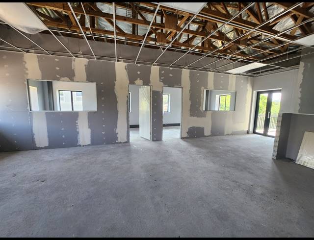 207M² OFFICE TO LET IN VORNA VALLEY